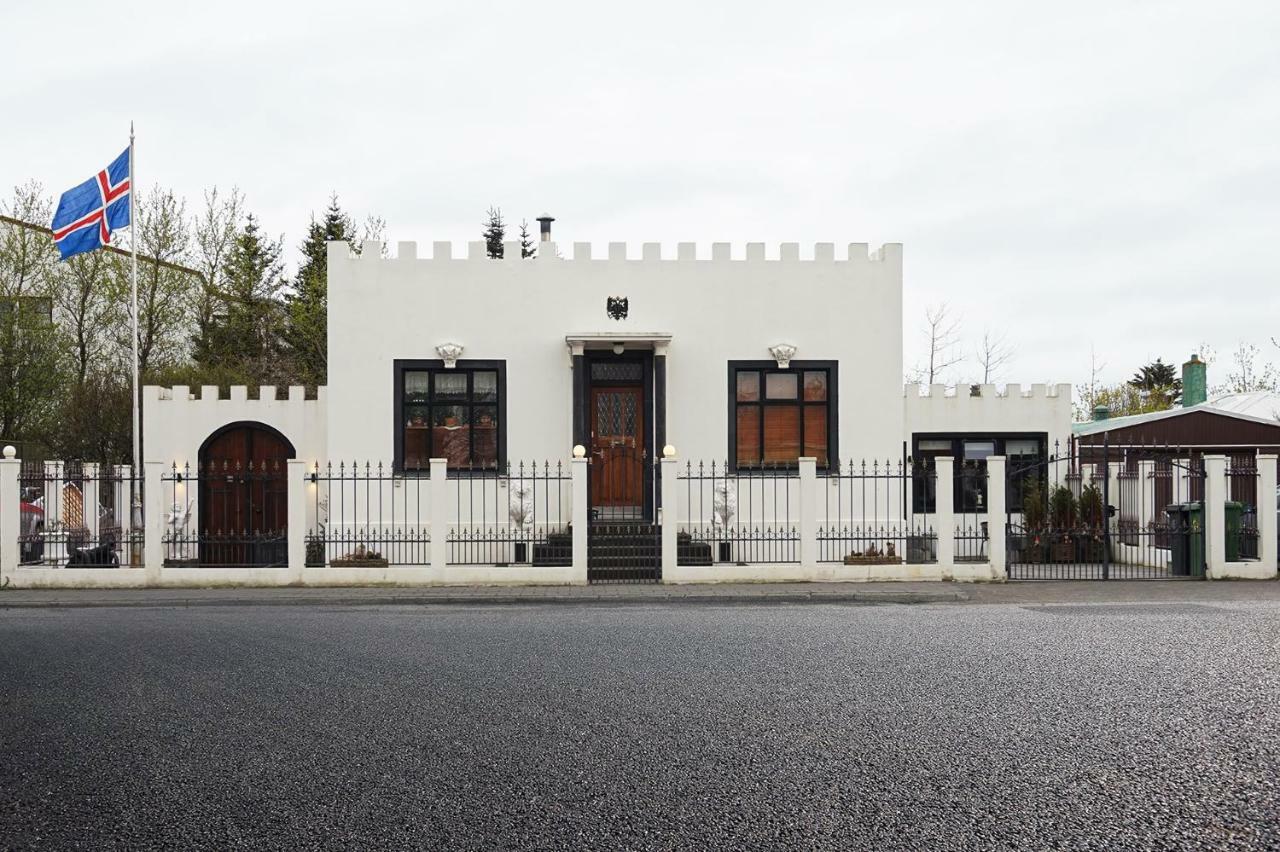 Апартаменты Little White Castle Кефлавик Экстерьер фото